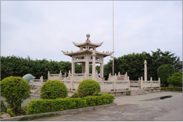 Teochew crocodile rides the autumn wind