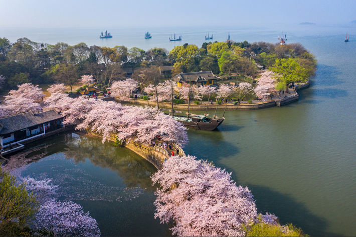 Yuantouzhu (Turtle Head Isle) Tourism Area on Taihu Lake