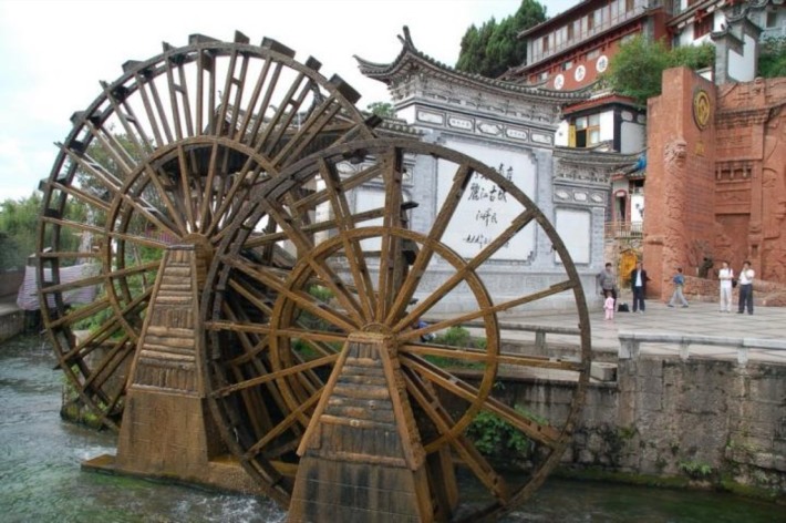 Lijiang Old Town Waterwheel