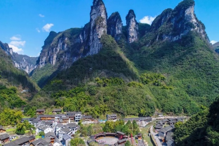 Aizhai-Shibadong-Dehang Grand Canyon Tourism Area