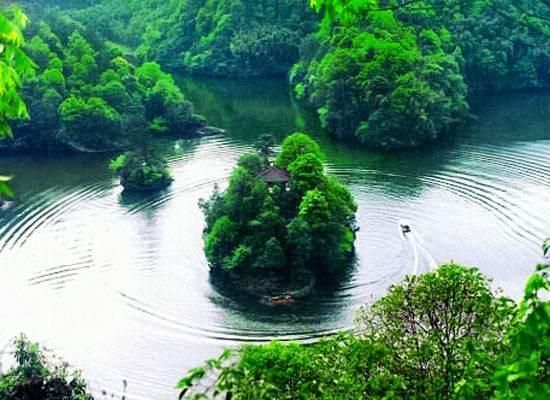 Chaoyang Lake Scenic Area