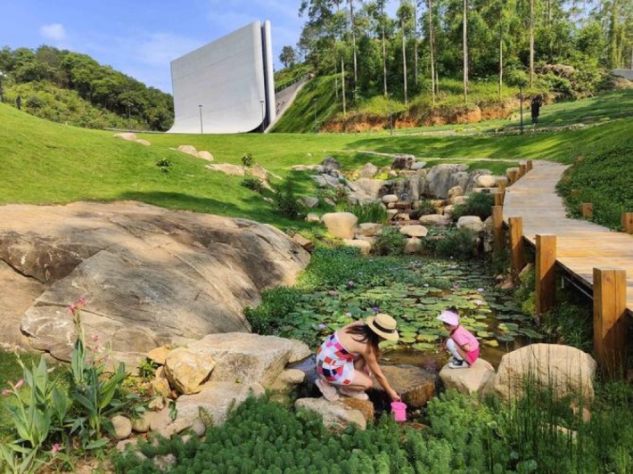 Tianren Shanshui (Heaven-Human Landscape) Tourism Area