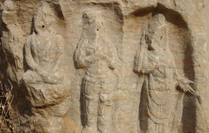 Cliff carvings