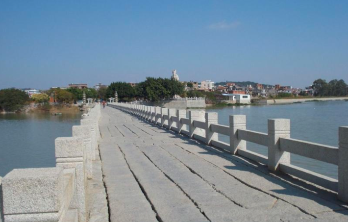 Luoyang Bridge
