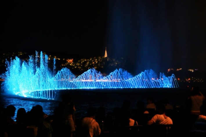 The Musical Fountain of the West Lake in Hangzhou