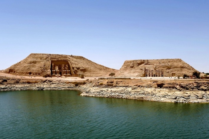 abu simbel temple