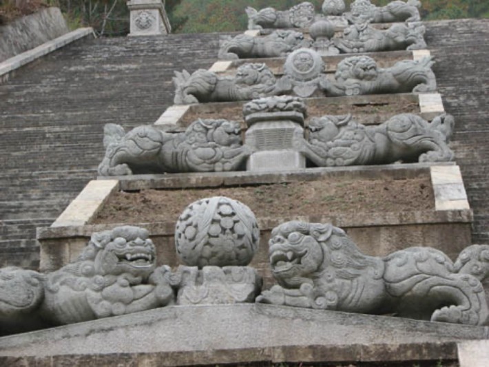Thousand Lion Mountain