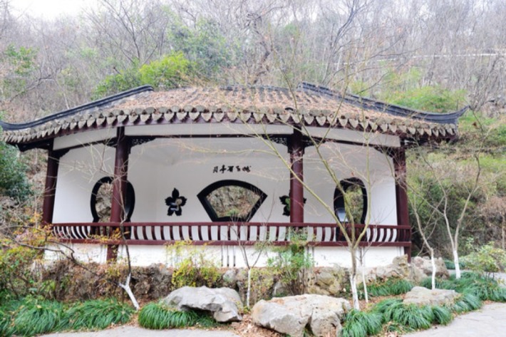 Peach Blossom Fan Pavilion