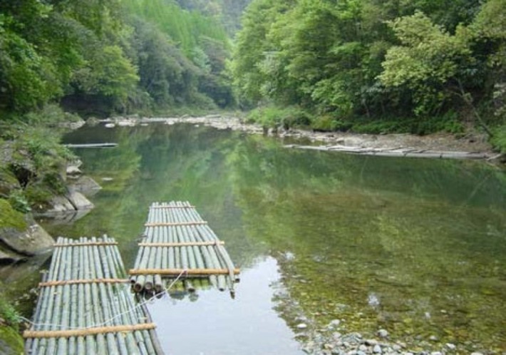 Bamboo raft