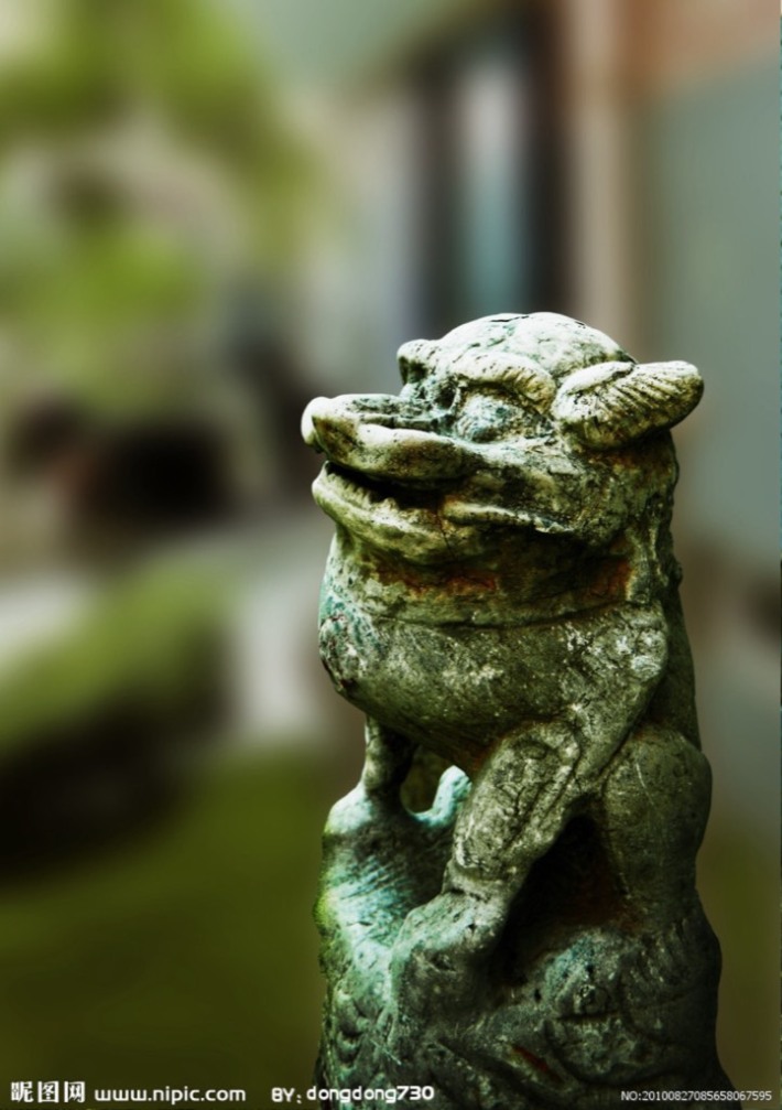 Horse-tethering stone sculpture