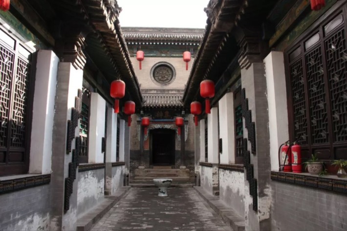 He Family Courtyard