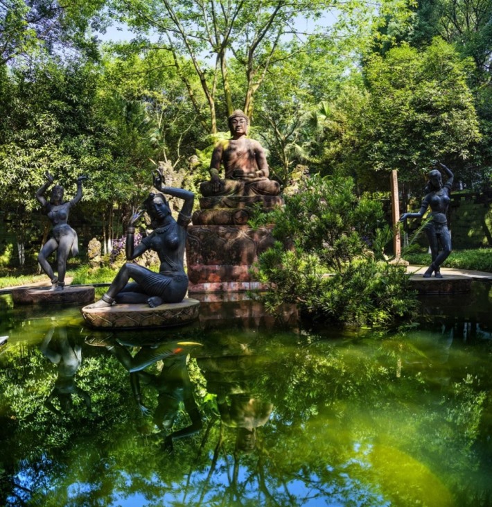 Demon Subduing Pond