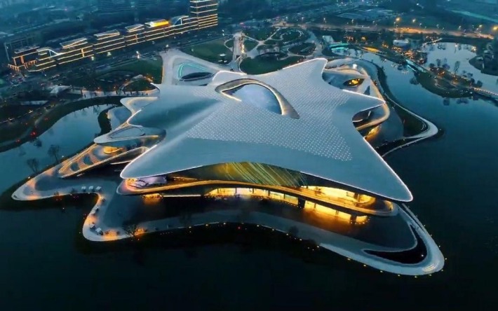 Star Cloud Giant Panda Pavilion