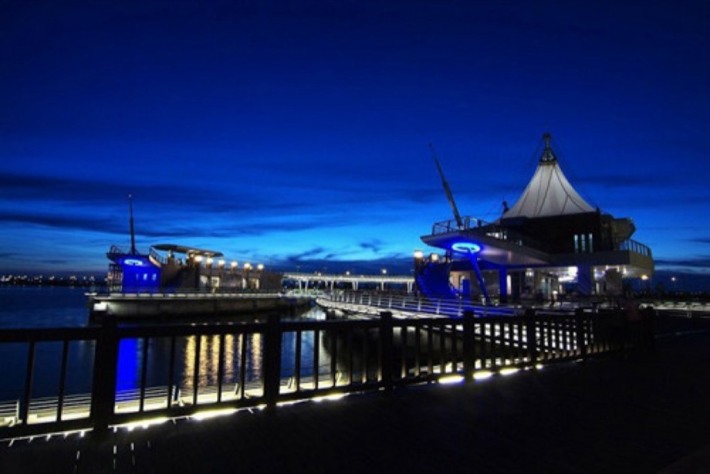 Lover's Pier