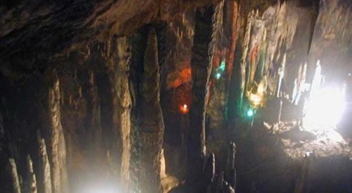 Jade Emperor Cave
