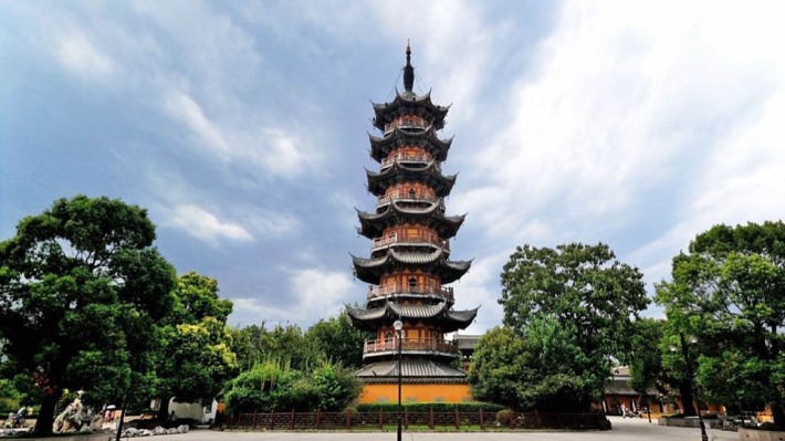 Longhua pagoda