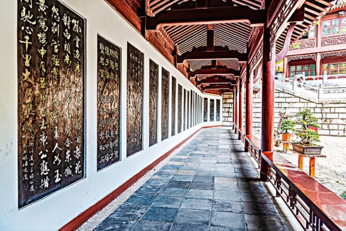 Tablets Pavilion