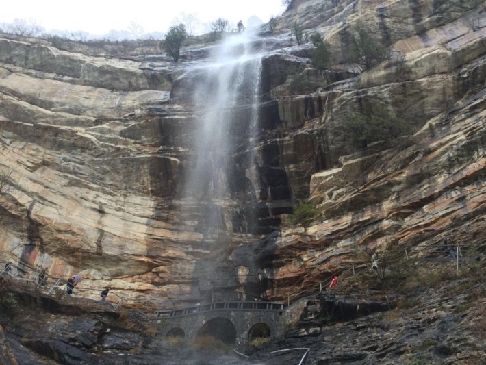 Luya Waterfall