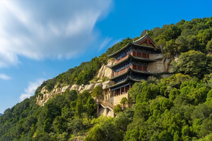 Overflow hill pavilion