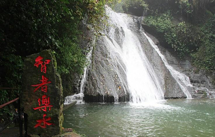 Gudong Waterfall (Lijiang Gudong Tourism Area)