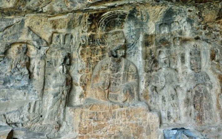 Luzhai Grottoes