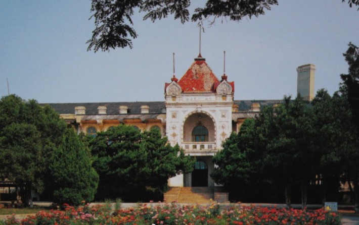Former Kwantung Prefectural Office