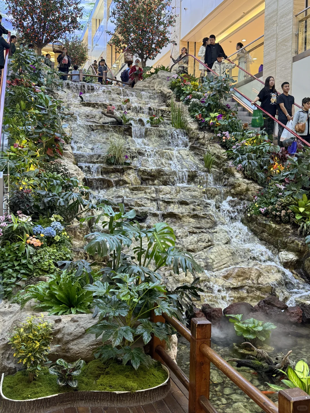 西安总花费1420元 5天4晚 一、出行开销明细 1. 住宿：悦·半岛酒店（西安西稍门机场大巴店）