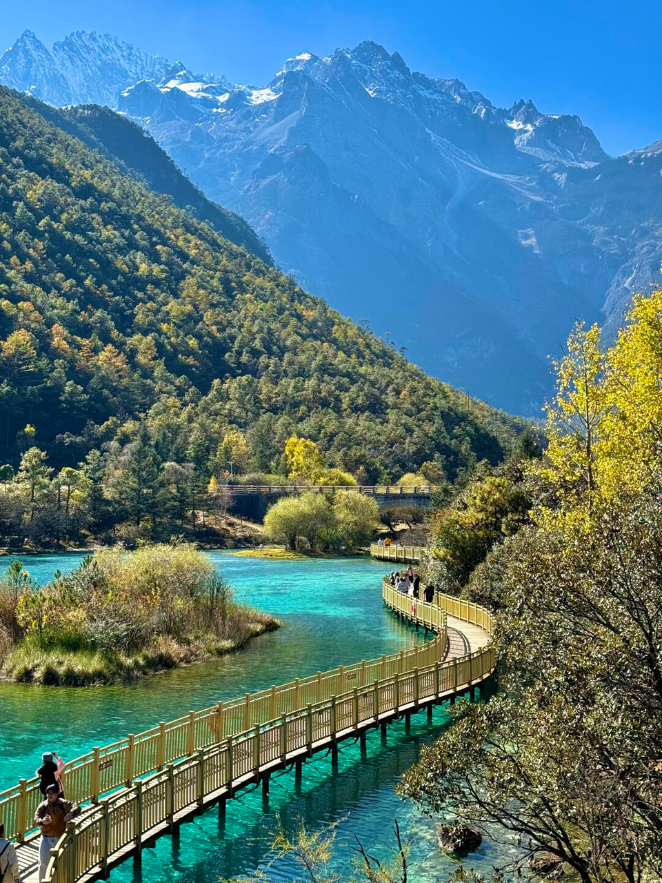 No, this water isn't photoshopped.