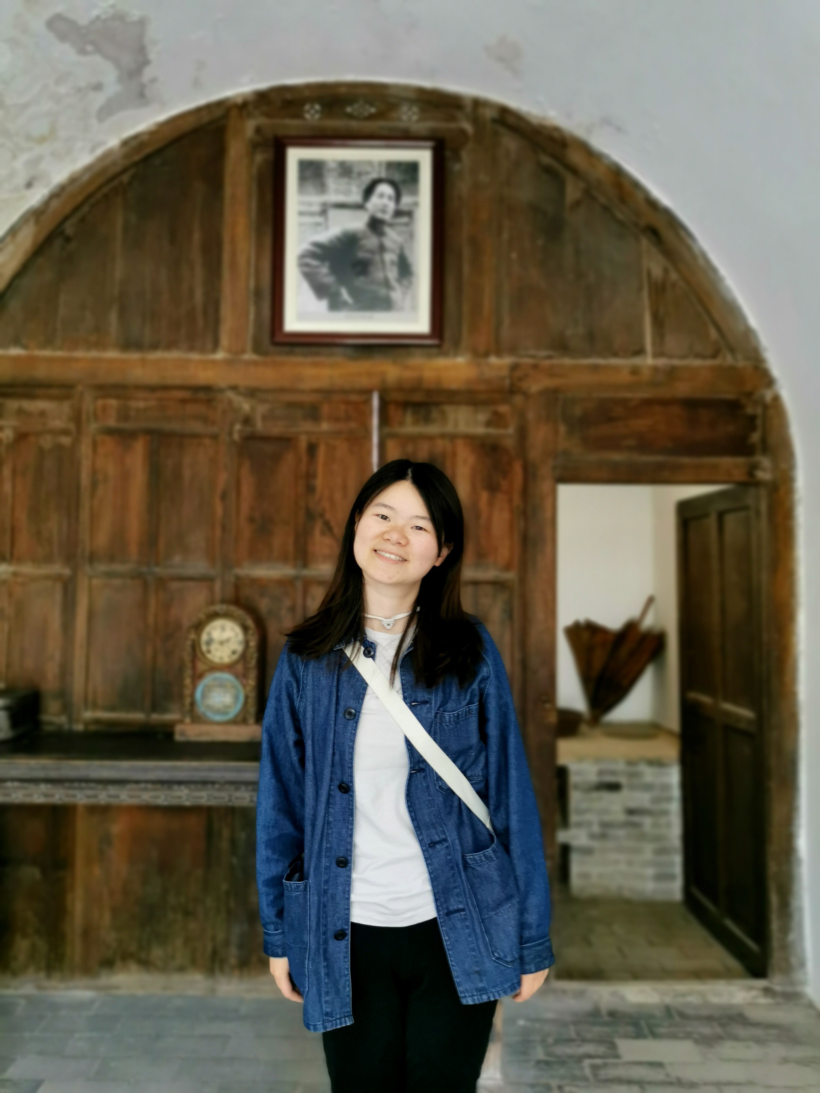 hp, local guide in Shanghai