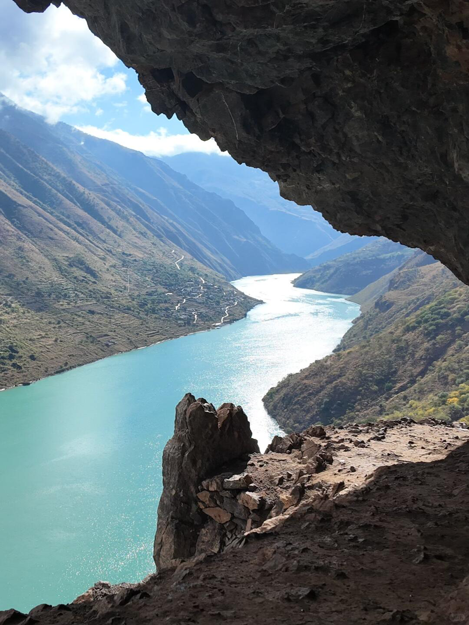 Tiger Leaping Gorge is absolutely terrifying and I