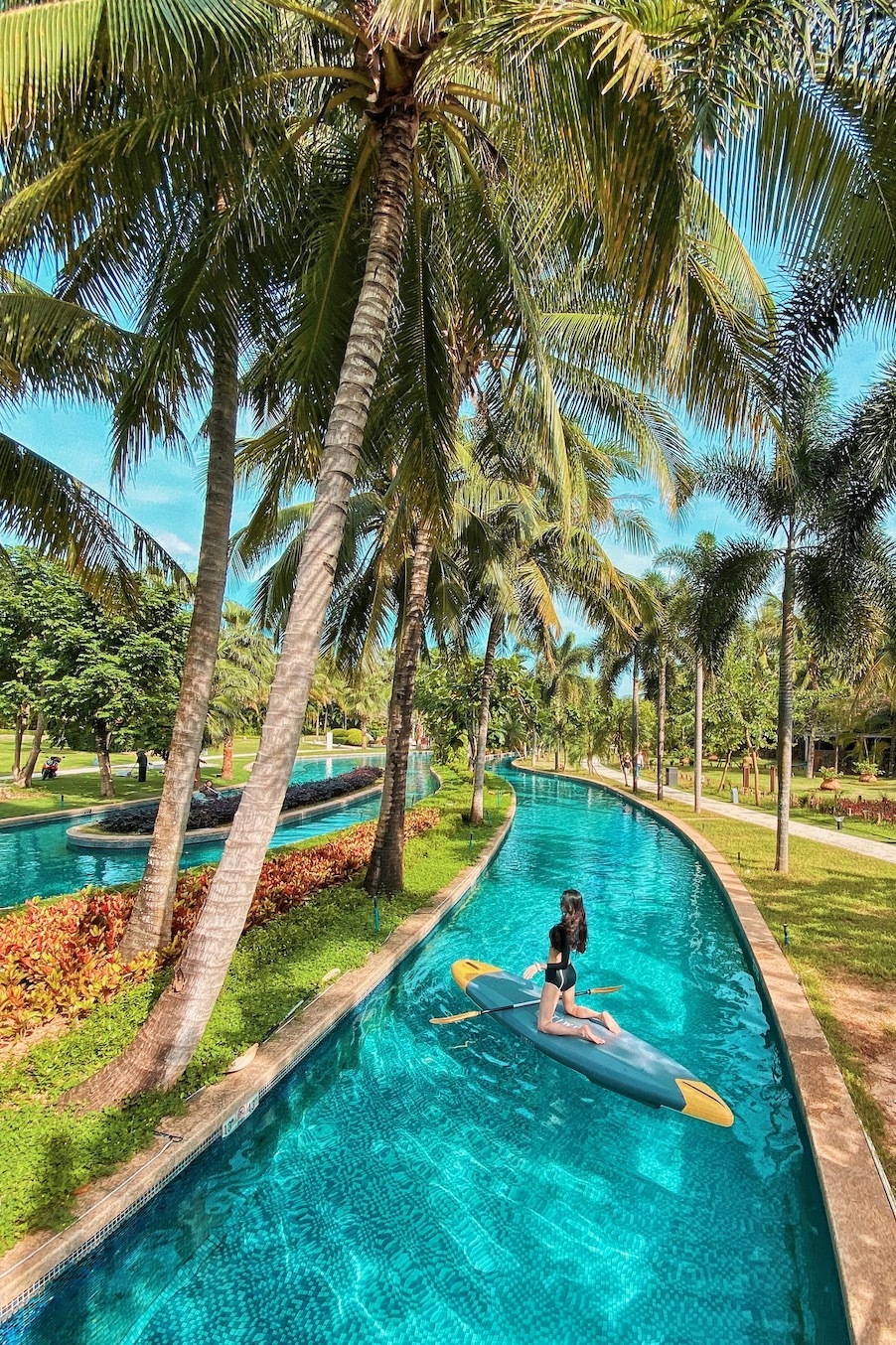 Visiting Sanya? Enjoy the chill vibes on its beaches,