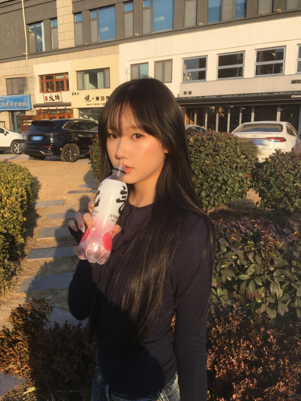 한국 여자 친구들, 칭다오에서 사진 찍는 법 이제 또 한국으로 돌아가야 돼요!