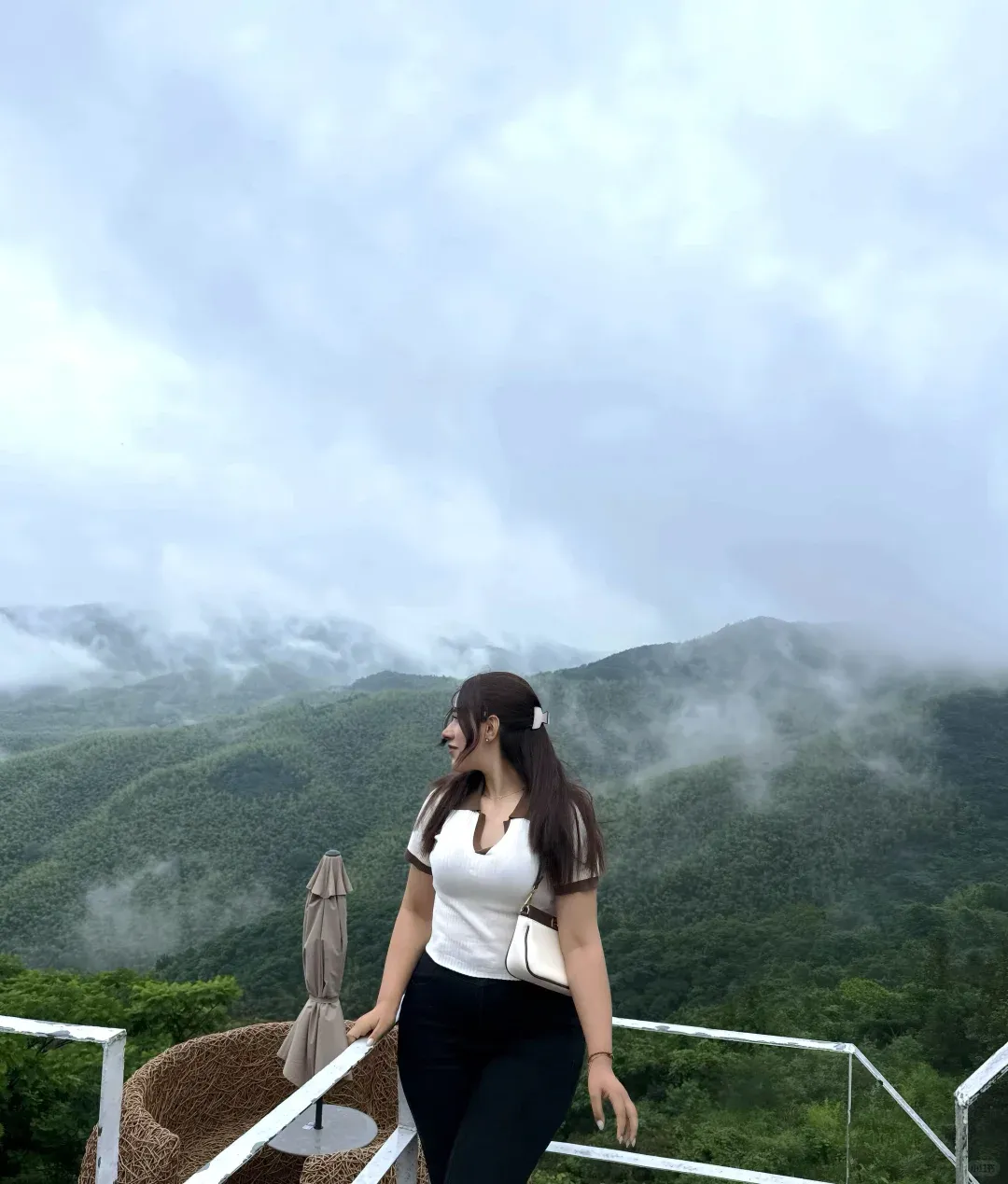 云层之上 在山峰与云彩相遇✨⛰️ #中国 #traveler #旅行 #外国人 #山 #宁波