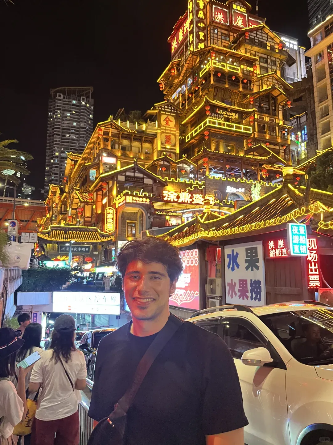 重庆好多人！🇨🇳 重庆真的好多人啊！ #老外眼里的中国 #外国人 #我爱中国 #老外 #人人人从从从众众众