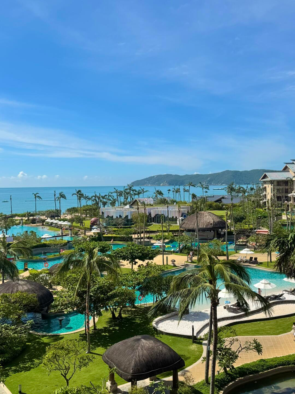 Sanya itu Bali-nya China tapi lebih high-end.
