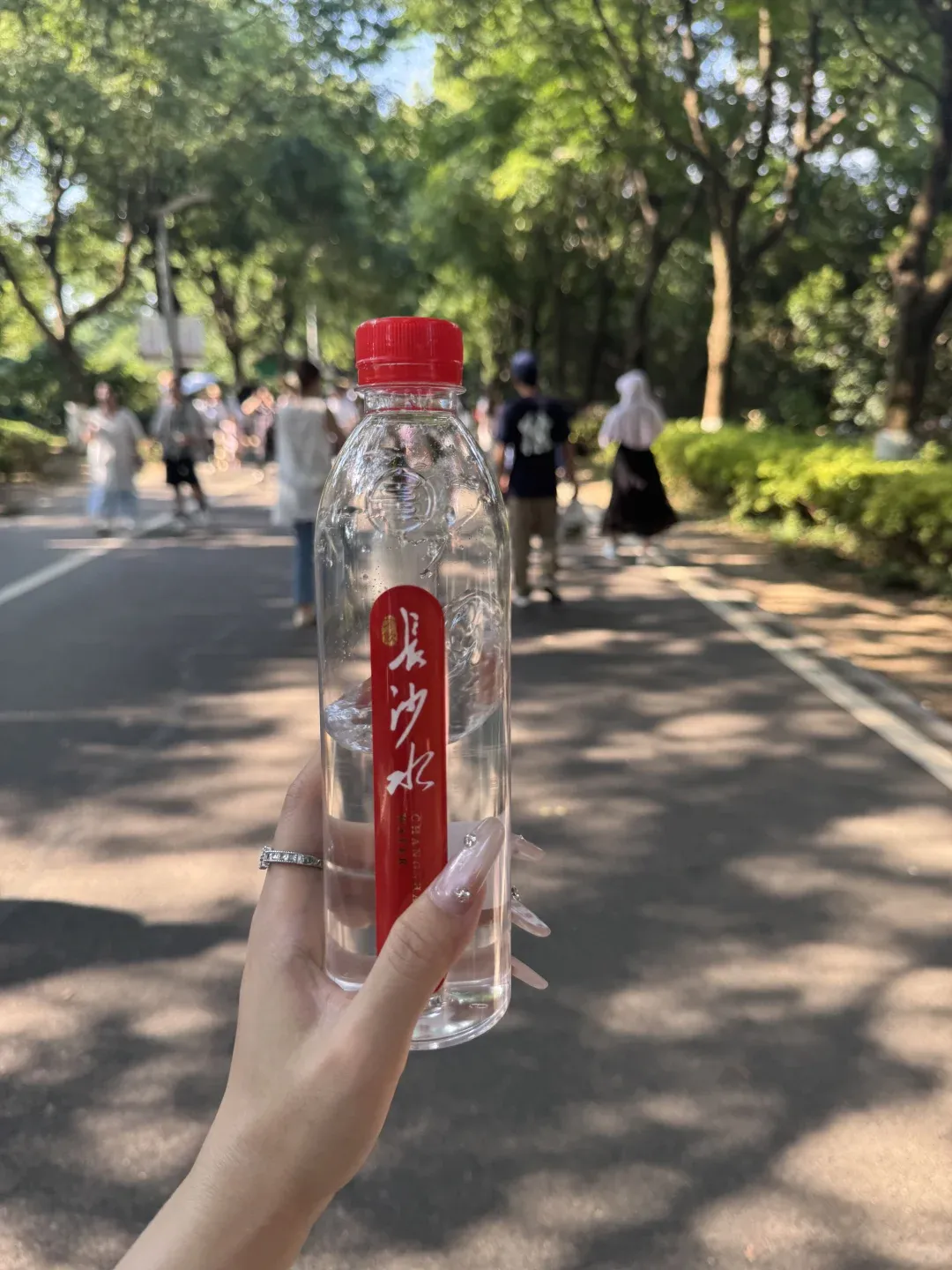 People are going to be fainted by heat in Changsha The
